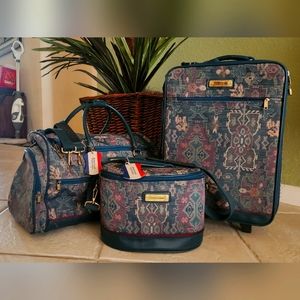 LUGGAGE SET of 3 only $45